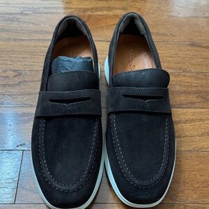 Wolf and Shepherd Elegant Black Suede Loafers for Men